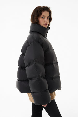 Short oversize down jacket black