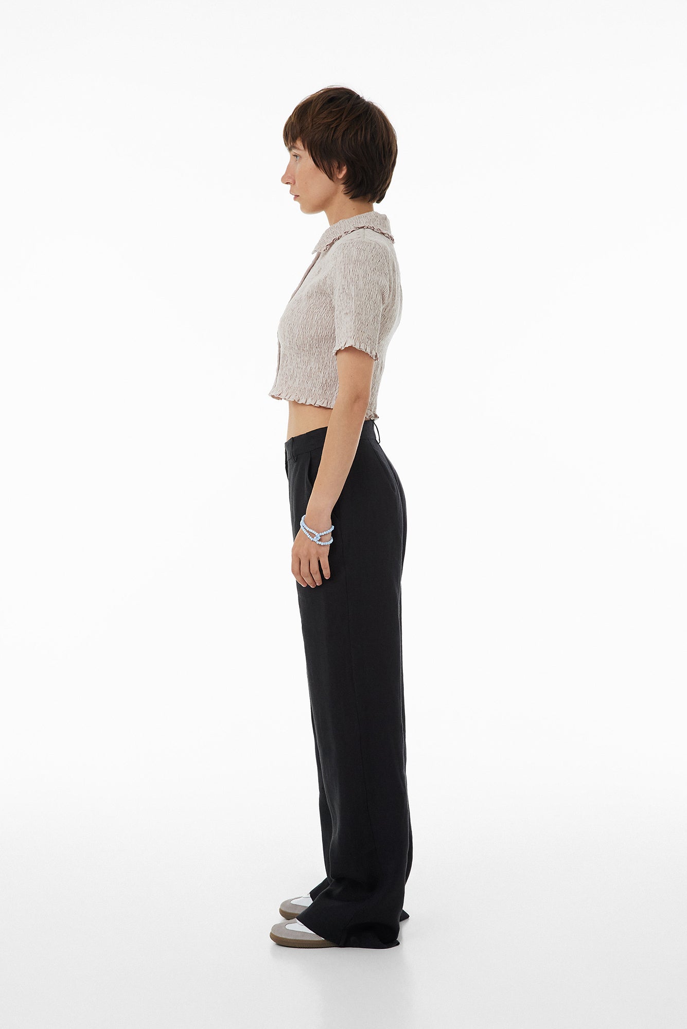 Cropped shirt of harvested linen SS23 beige
