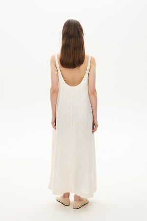 Long dress with bra and open back creamy
