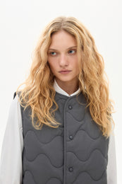 Vest graphite '25