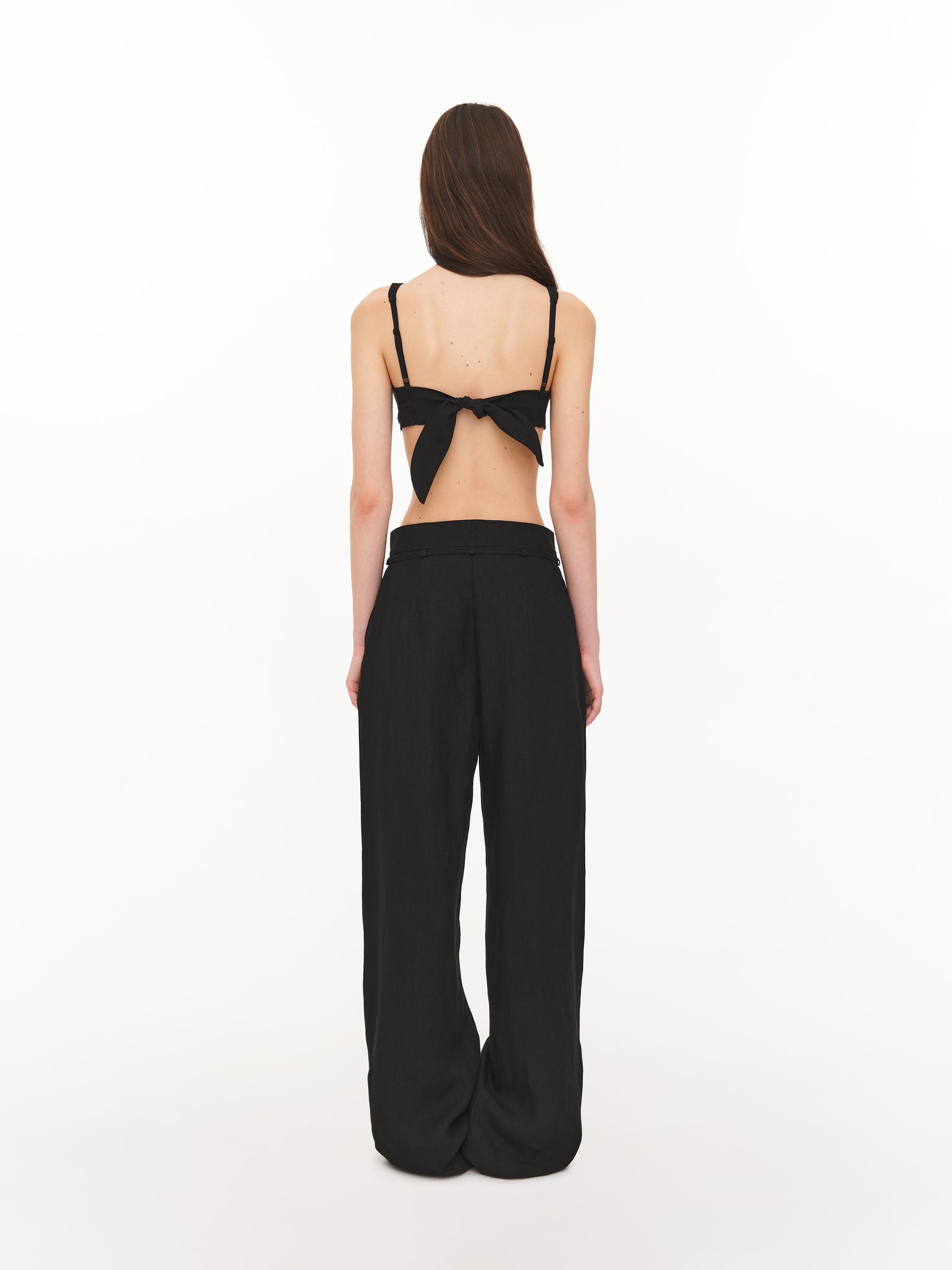 Minimalist linen top black