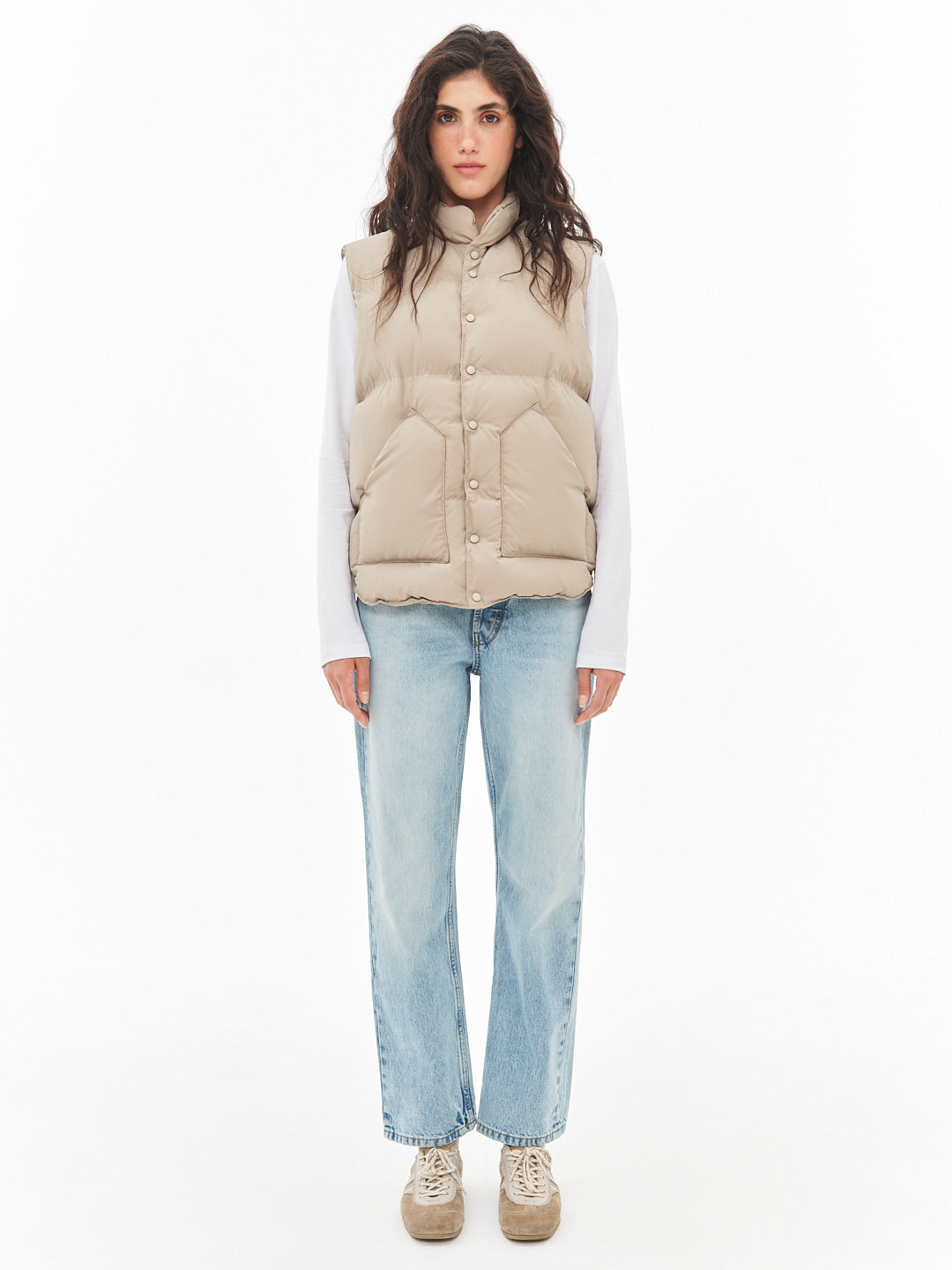 Basic insulated vest in beige
