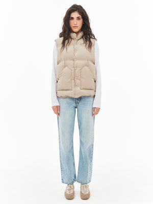 Basic insulated vest in beige