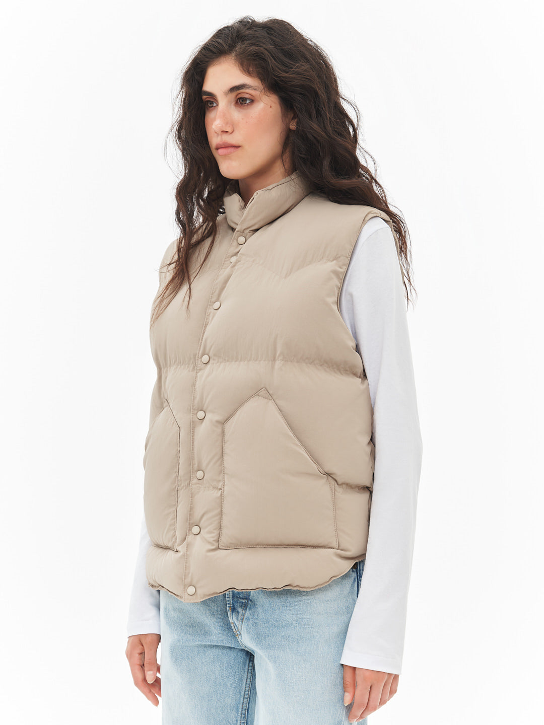 Basic insulated vest in beige