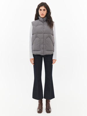 Basic insulated vest in grey
